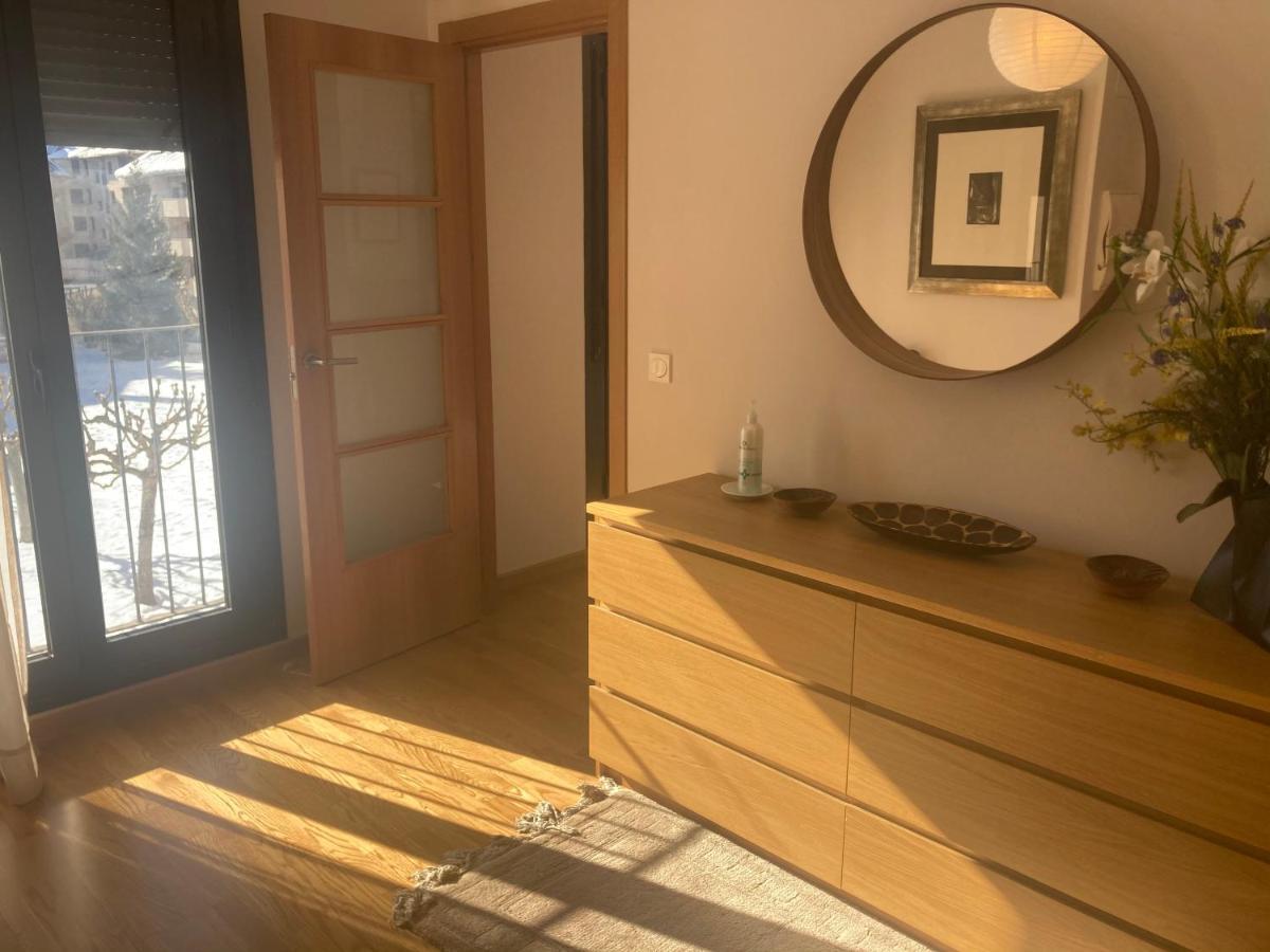 Modern & Cosy Apartment In Jaca Pyrenees Spain Экстерьер фото